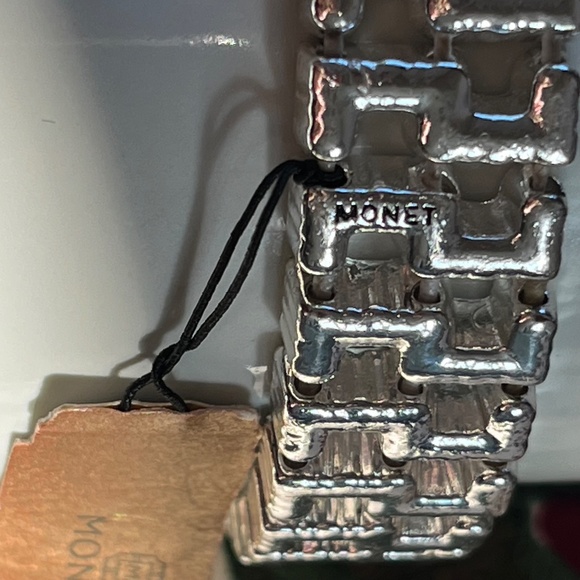 MONET Statement Bling Stretch Bracelet - Picture 5 of 7